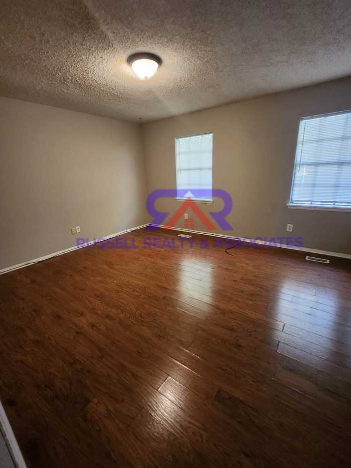 1931 Springlake Ct - Photo 4 of 8