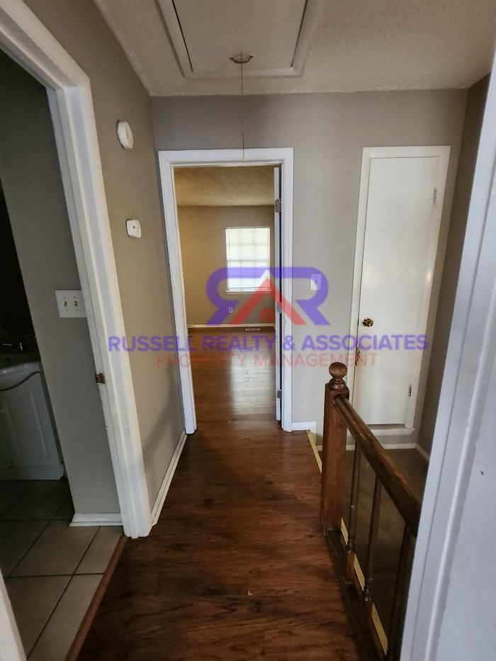 1931 Springlake Ct - Photo 5 of 8