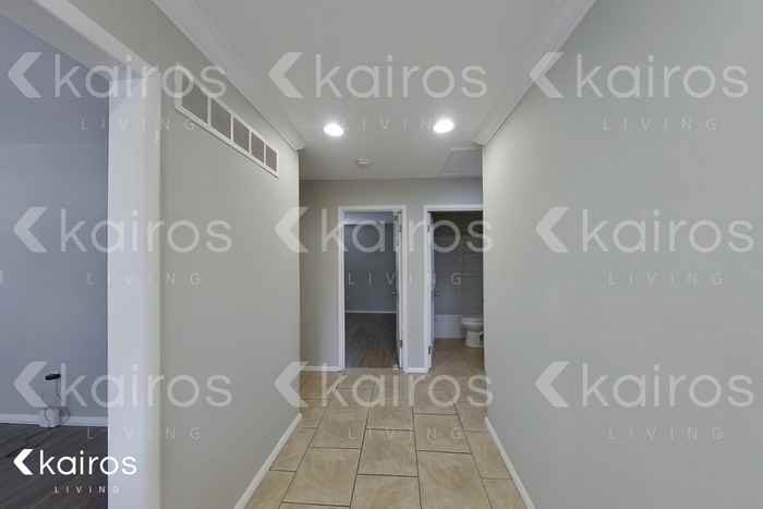 2543 Pontchartrain Dr - Photo 2 of 24