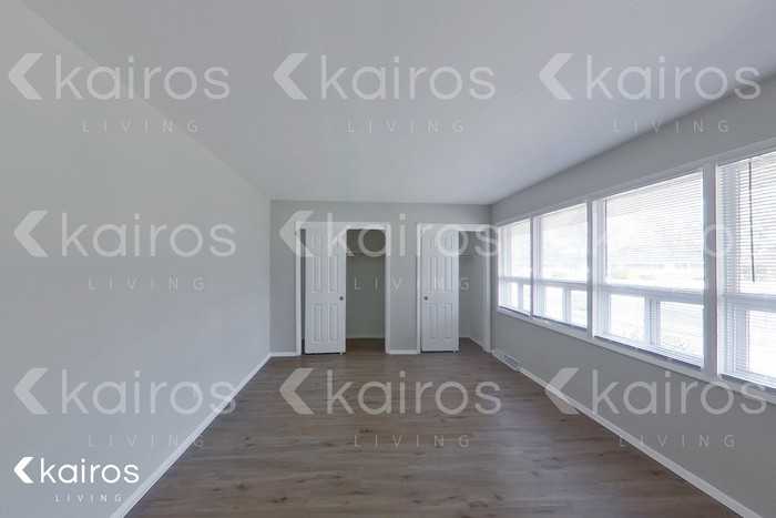 2543 Pontchartrain Dr - Photo 4 of 24