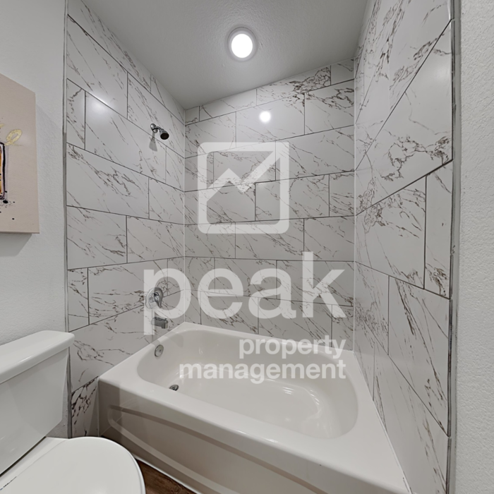 1704 Magnolia Ln - Photo 5 of 13