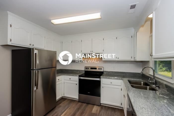 145 Hickory Creek Dr - Photo 6 of 16