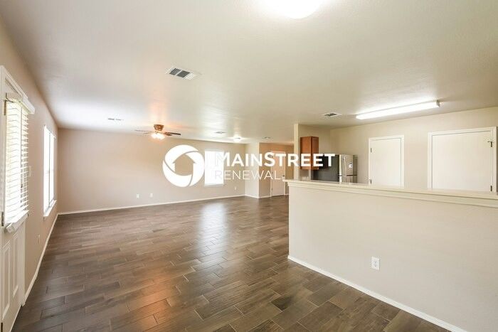 6402 Candlewick Ct - Photo 5 of 15