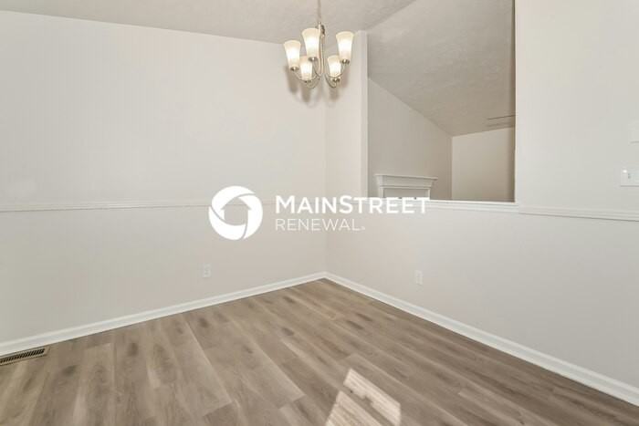 5817 Whisper Wood Rd - Photo 6 of 16