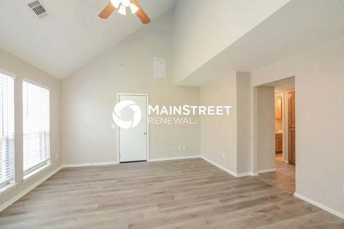 1803 Sw 24th St - Photo 5 of 17