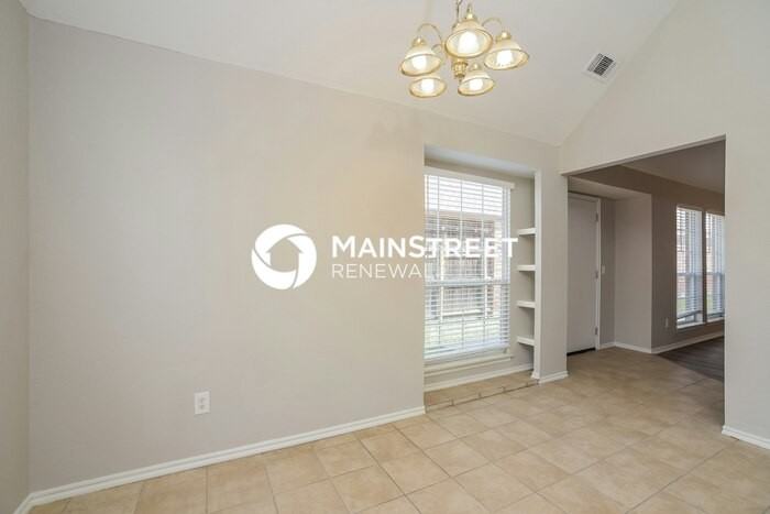 1803 Sw 24th St - Photo 6 of 17