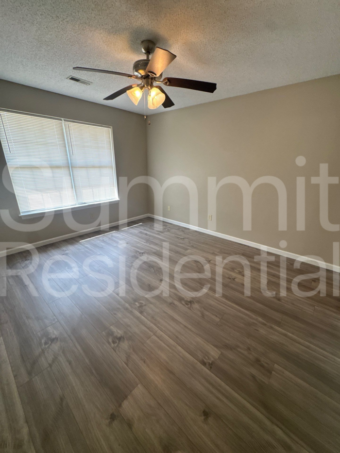 1119 Huger St - Photo 6 of 20