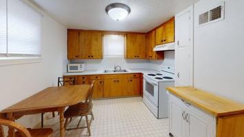 featured image of 723 N 10th St #2