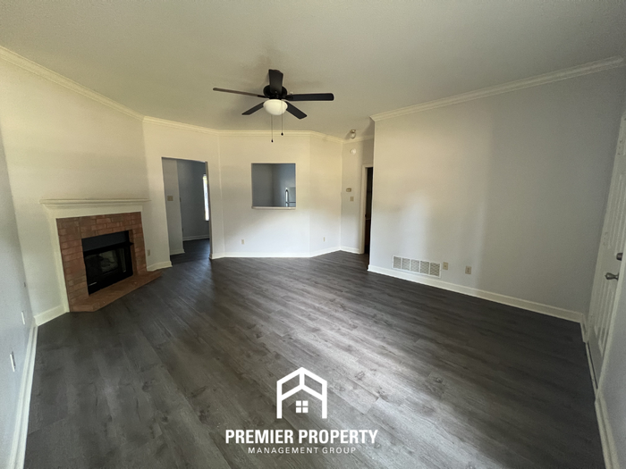 8516 Farmington Blvd - Photo 3 of 13