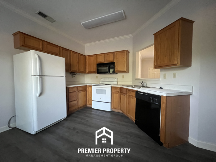 8516 Farmington Blvd - Photo 5 of 13
