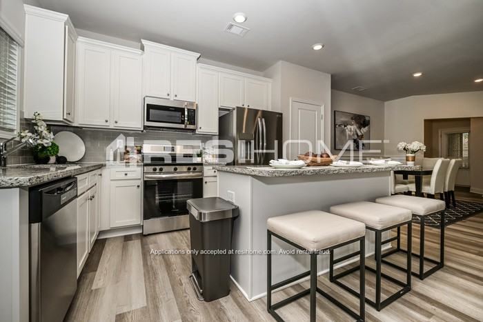 1156 Grace View Ln - Photo 3 of 19