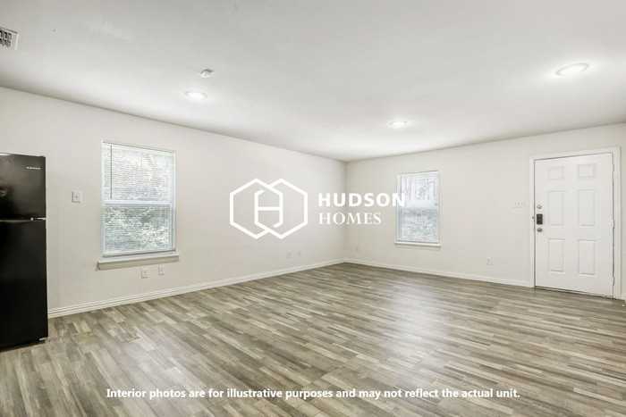 518 S Knob St #B - Photo 4 of 14