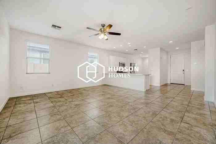 6326 W Raymond St - Photo 4 of 29