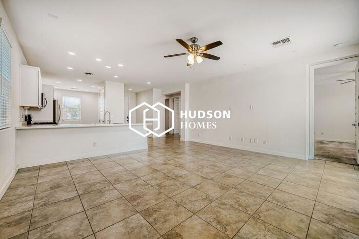 6326 W Raymond St - Photo 5 of 29