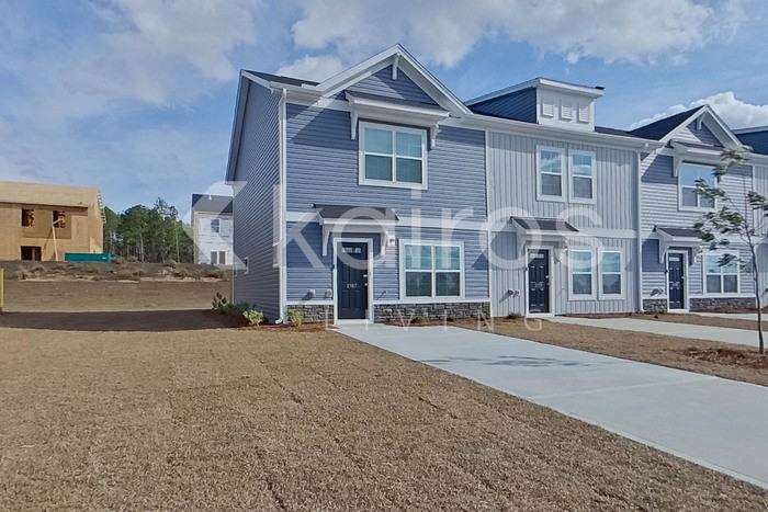 2167 Banyon Cir - Photo 2 of 24
