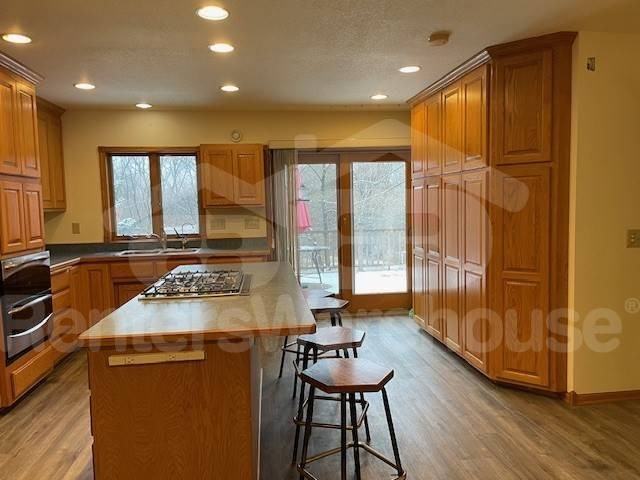 1177 Goose Lake Rd - Photo 3 of 16