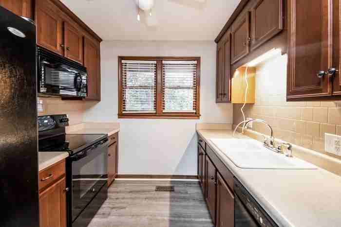 312 Bow Church Rd - Photo 5 of 10