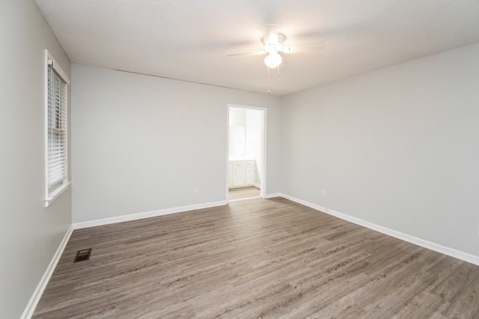 312 Bow Church Rd - Photo 6 of 10