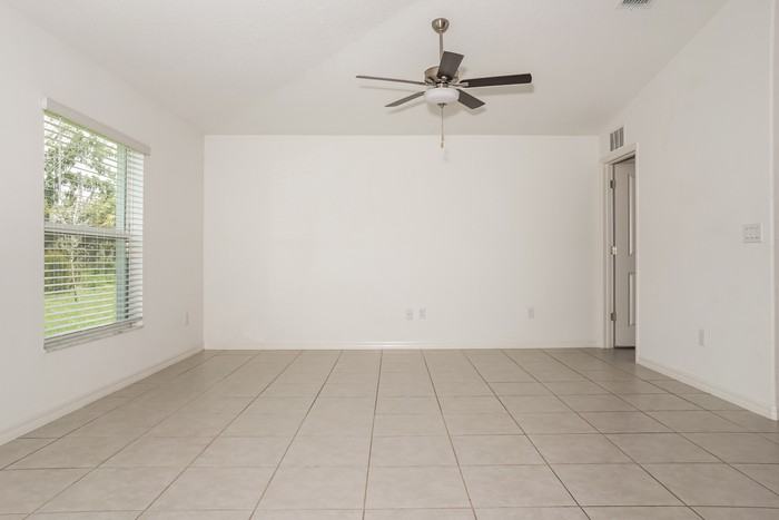 4014 84th Ct E - Photo 5 of 16