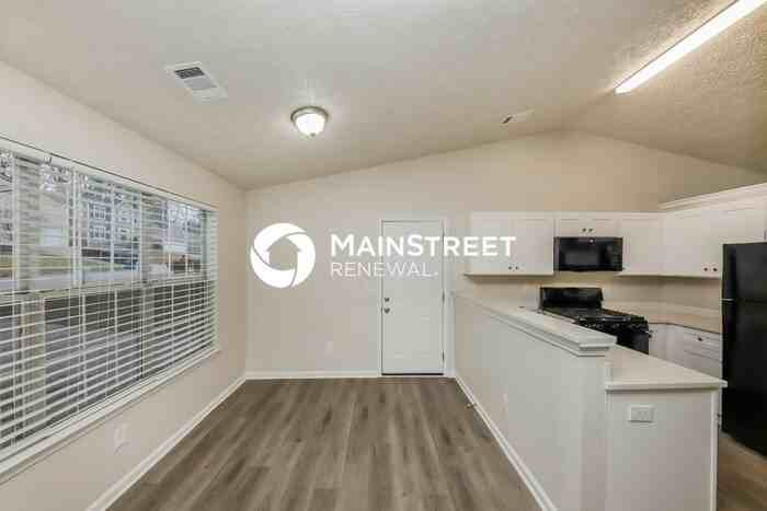 1357 Ling Dr - Photo 7 of 17