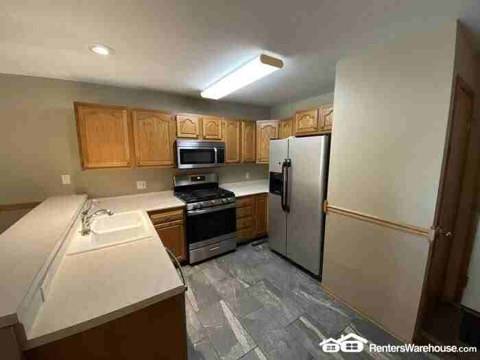 737 Kitterman Cir - Photo 5 of 22