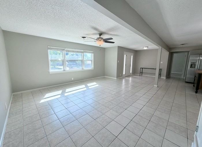 1005 Idlewood Ave - Photo 3 of 10