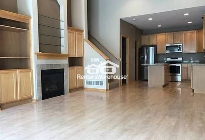 4820 Underwood Ln N #E - Photo 3 of 14