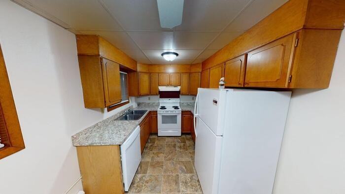 1906 N Washington St #2 - Photo 2 of 21