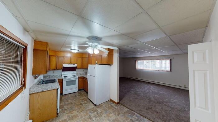 1906 N Washington St #2 - Photo 4 of 21