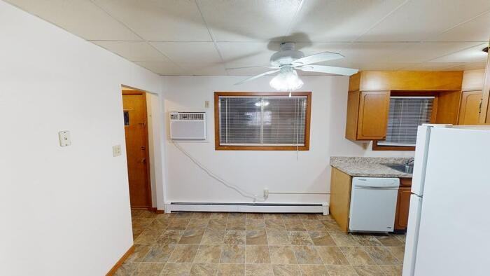 1906 N Washington St #2 - Photo 5 of 21