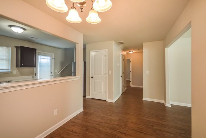 1110 Jury Ct - Photo 7 of 16