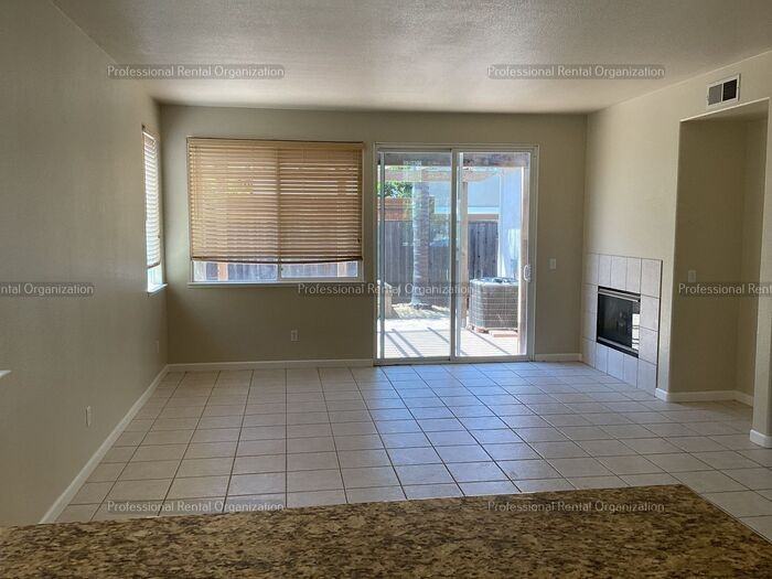 2921 W Creek Ln - Photo 5 of 25