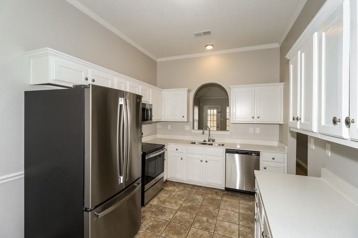 10092 Cross Ridge Rd - Photo 7 of 13