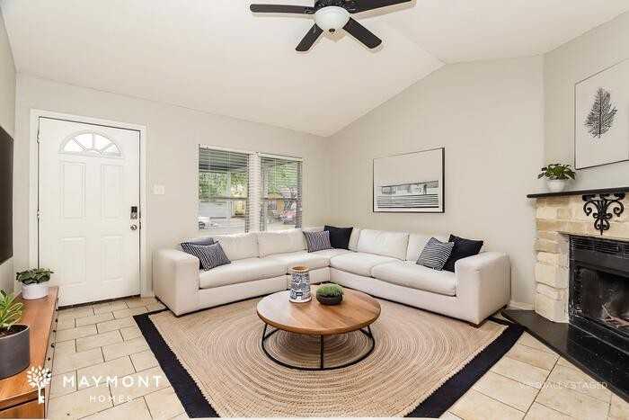 10023 Amber Field Dr - Photo 6 of 16