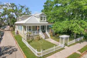 featured image of 42 Saragossa St #C