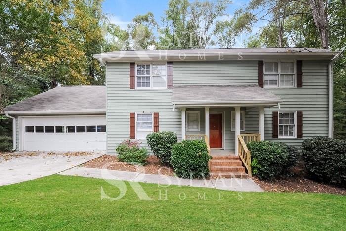 4381 Hardwood Cir Sw - Photo 3 of 16