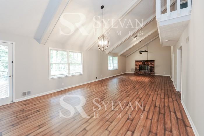 4381 Hardwood Cir Sw - Photo 5 of 16