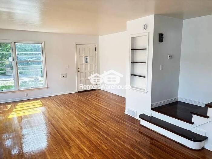 3720 Quebec Ave S - Photo 3 of 31