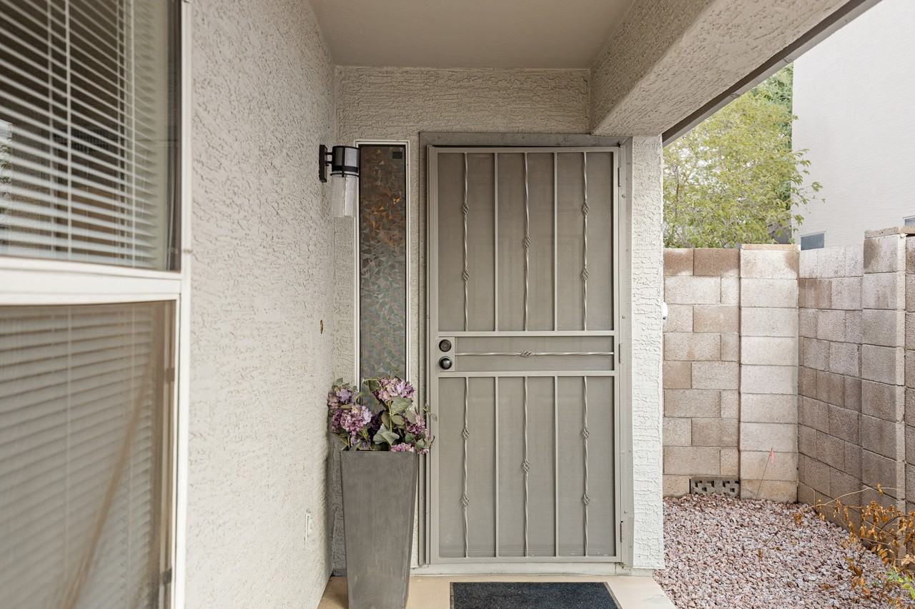 3914 E Rosemonte Dr #NA - Photo 4 of 27