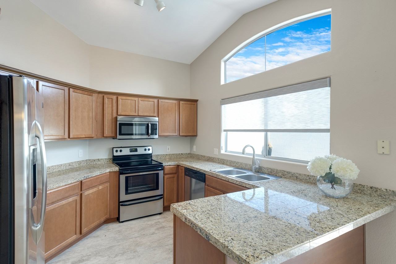 3914 E Rosemonte Dr #NA - Photo 6 of 27