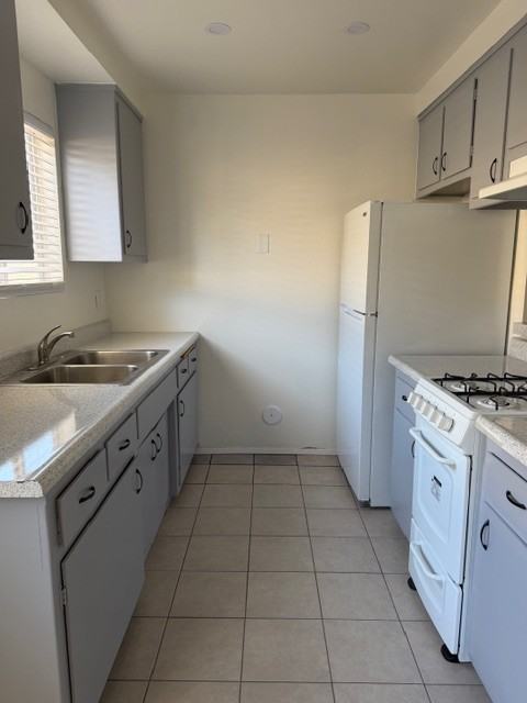 711 Claraday St #A - Photo 7 of 10
