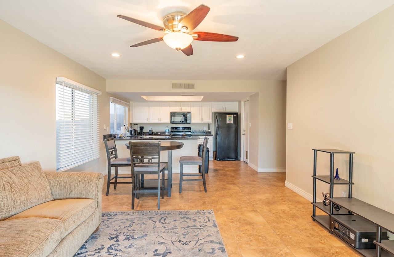 2105 N Los Altos Dr #4 - Photo 2 of 14