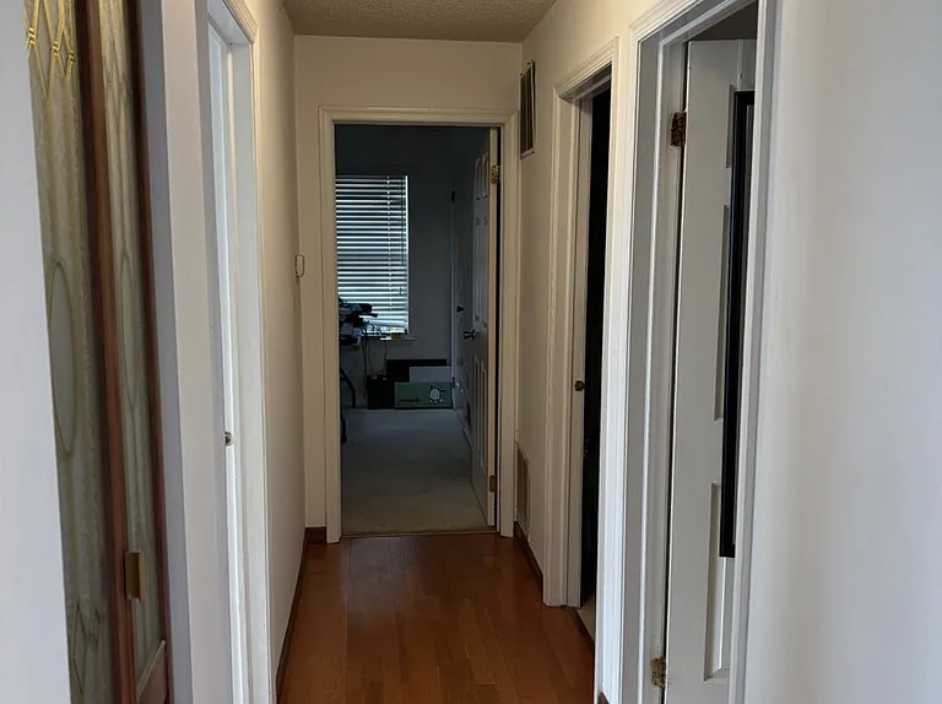 354 Lancaster Ct #354 - Photo 3 of 8