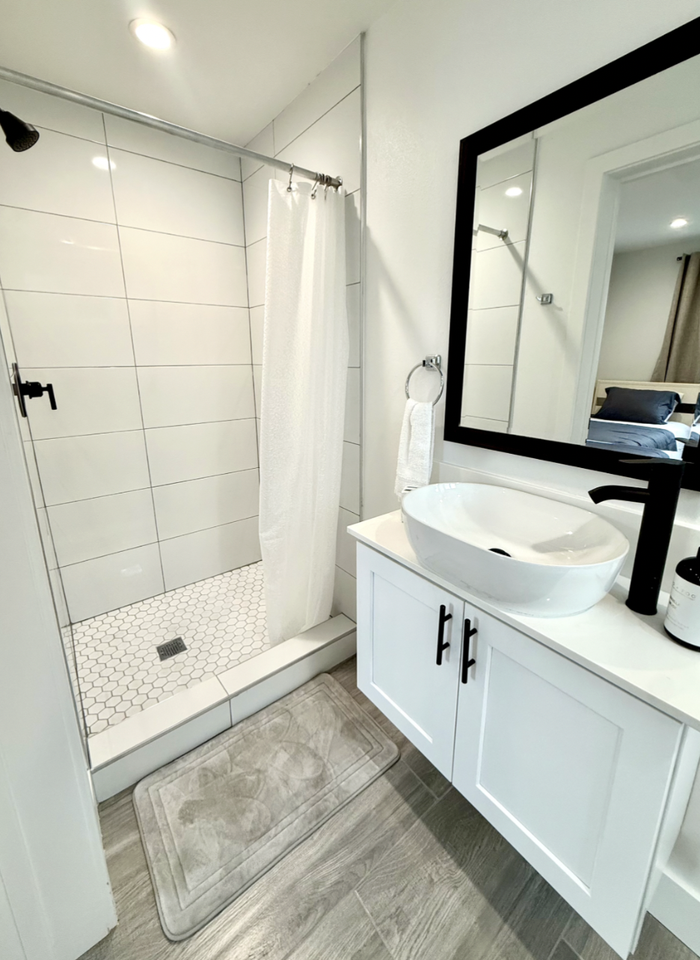 1597 W 37th St #1 - Photo 4 of 12