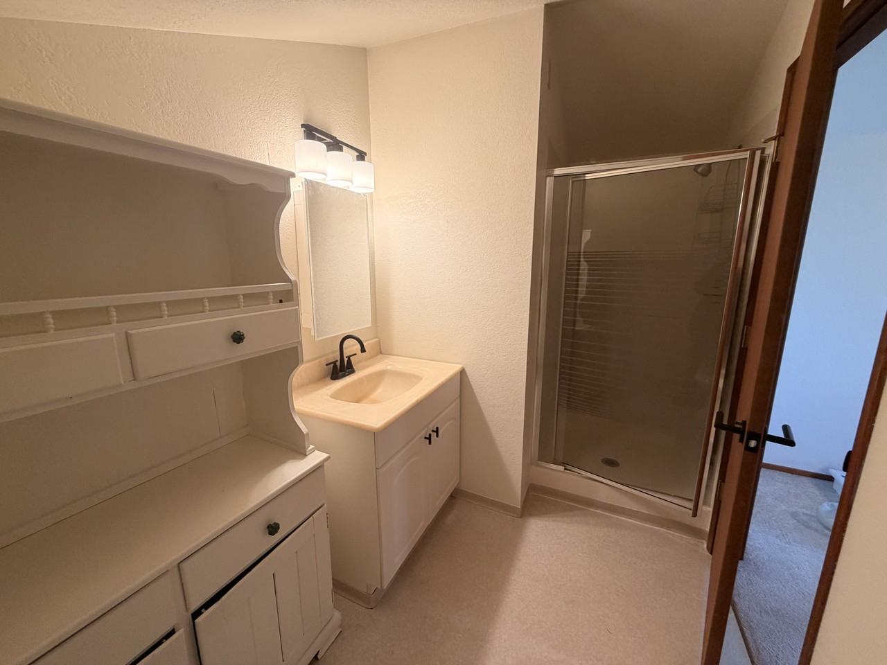 2423 Benson Ln - Photo 4 of 17