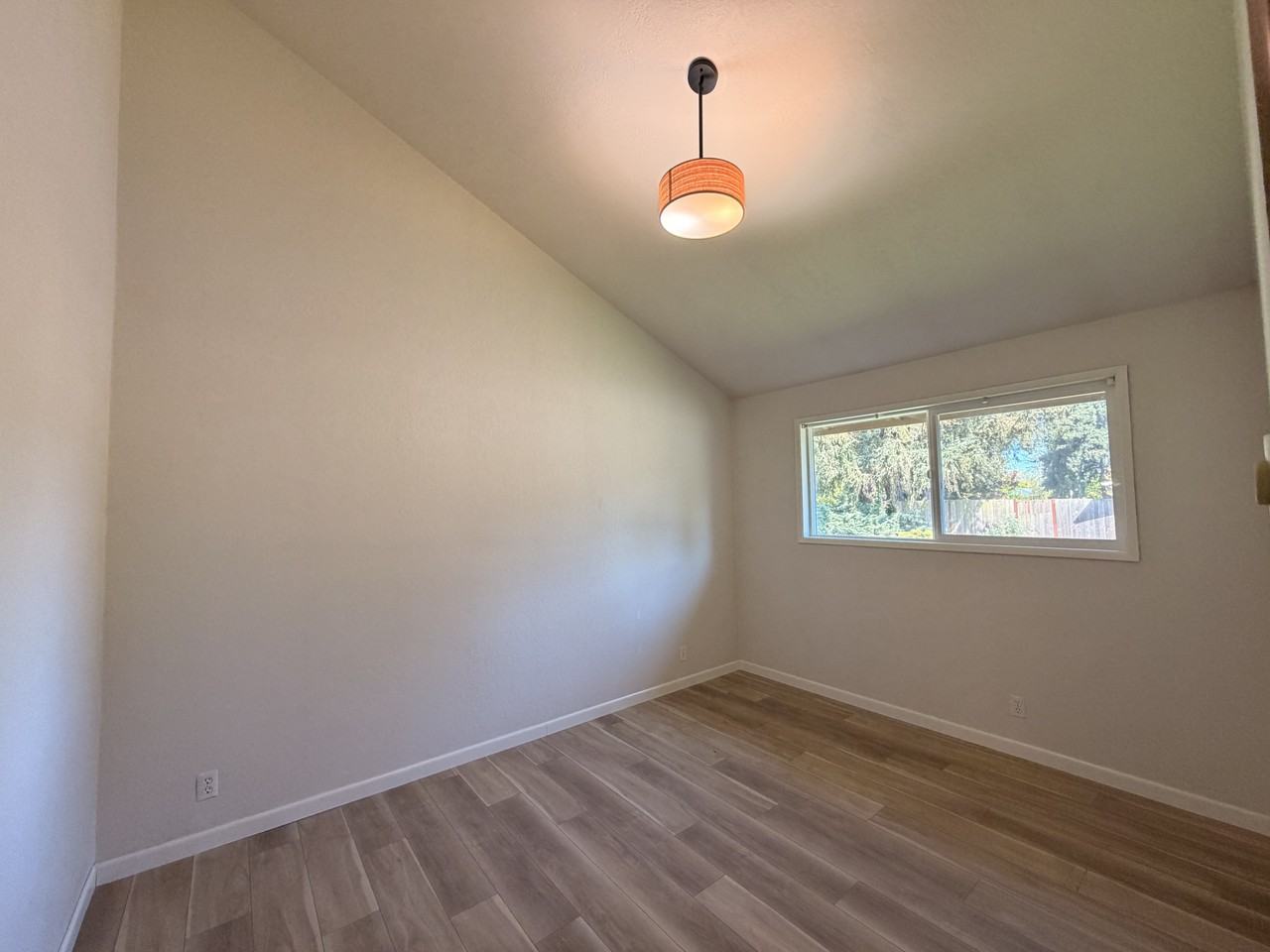 2423 Benson Ln - Photo 6 of 17