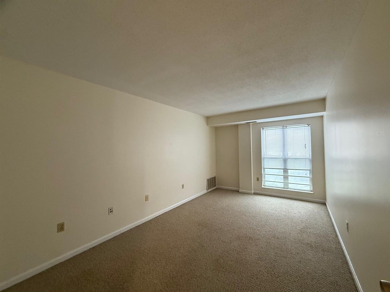345 Franklin St #308 - Photo 4 of 13