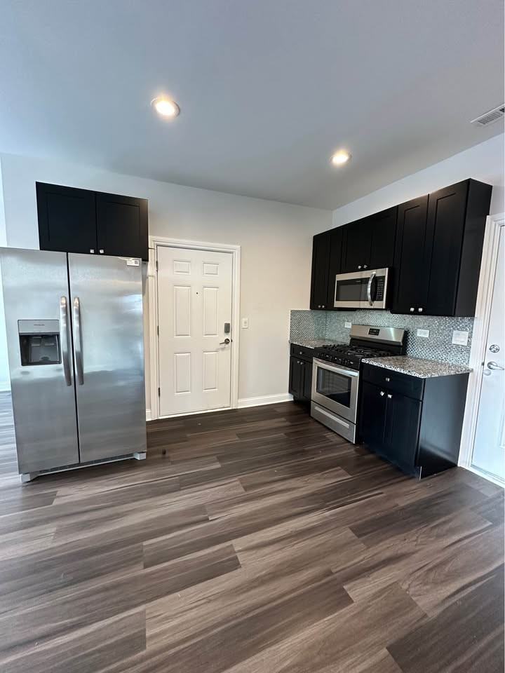 4401 N Keeler Ave #2 - Photo 2 of 20