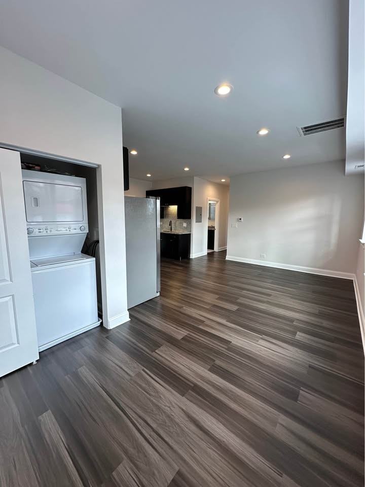 4401 N Keeler Ave #2 - Photo 6 of 20