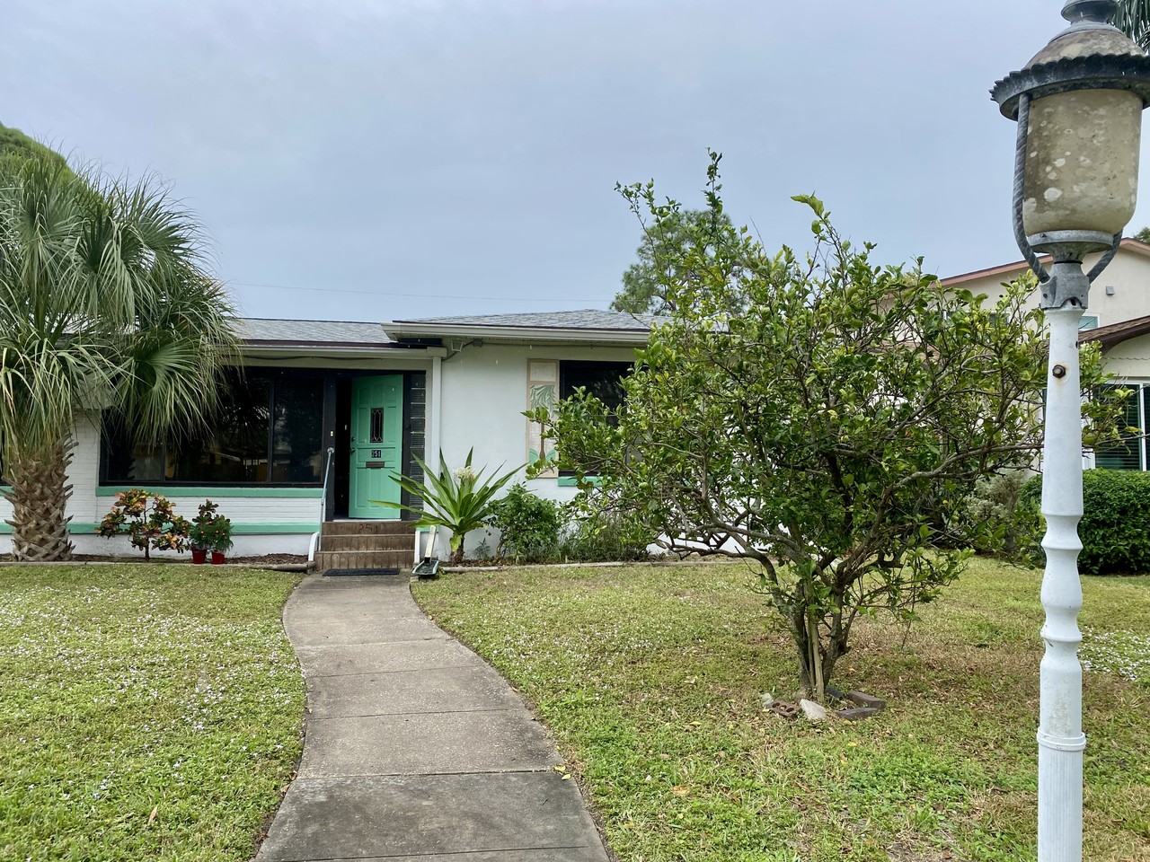 251 Mateo Way Ne #NA - Photo 2 of 13